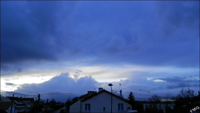 http://img108.xooimage.com/files/e/4/5/p3030239_v-4444309.jpg